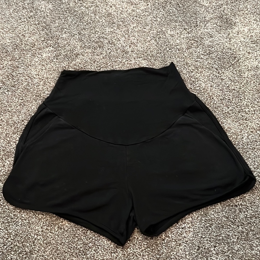 Stretchy Maternity Shorts With Front Pockets